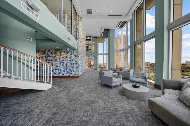 Building Photo - 777 N Ashley Dr