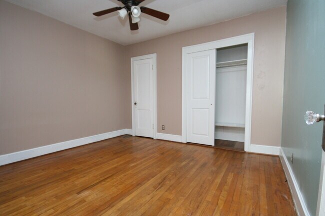 Building Photo - 2715 Thornton Cir SW