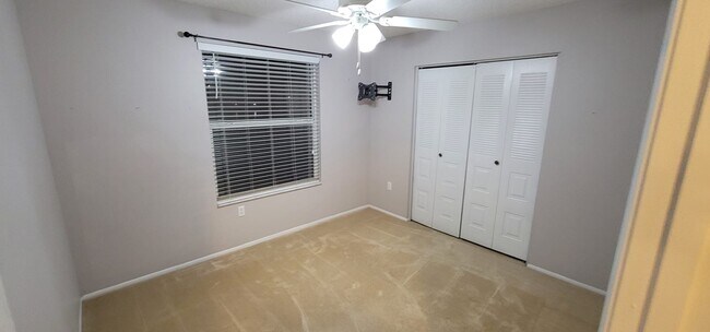 Building Photo - 1324 Franford Dr