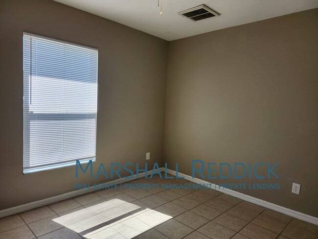 Building Photo - Cozy 3 bed 2 bath off Alabama