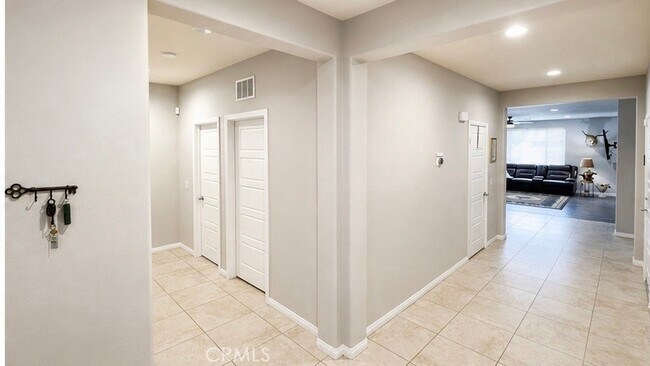 Building Photo - 25136 High Plains Ct
