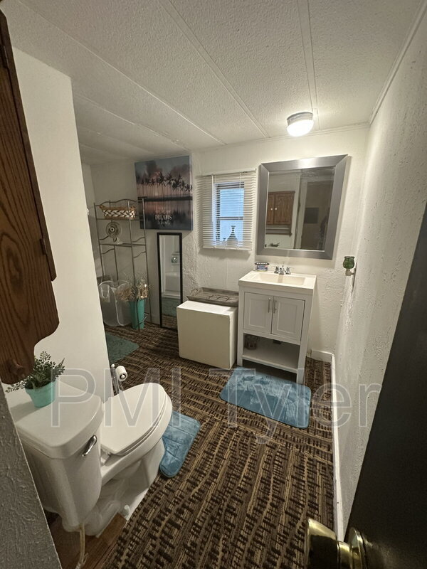 Building Photo - 117 Little Acorn Cove