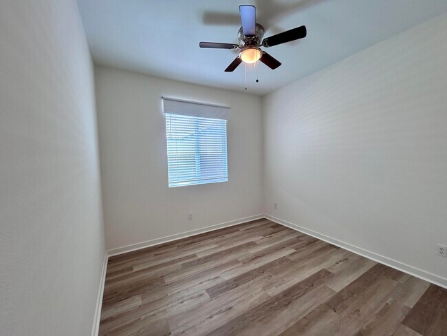 Building Photo - 40082 Catania Ct