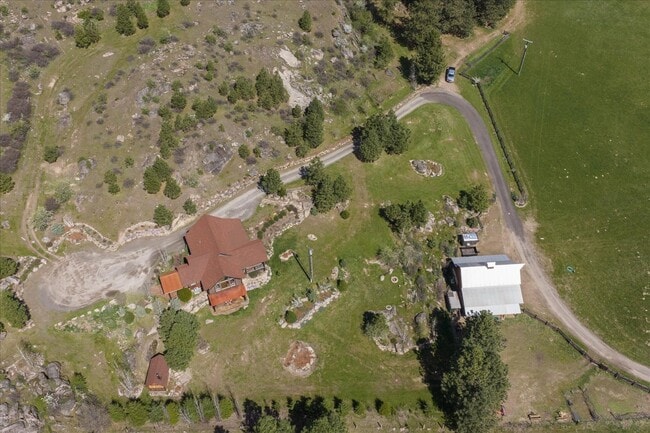 Building Photo - 316 W Austin Rd