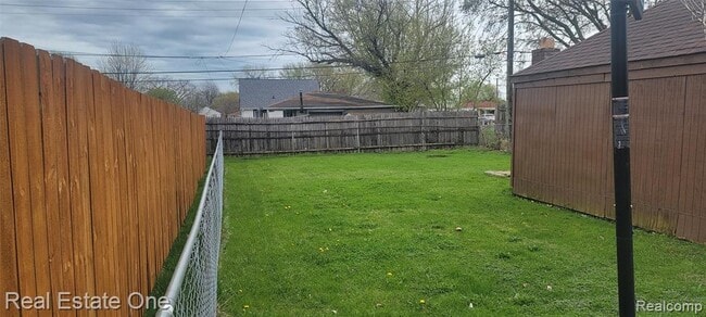 Building Photo - 25364 Blair St