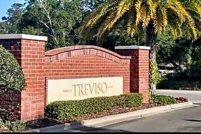 Building Photo - 3 Bedroom 2.5 Bath Treviso Townhome minute...