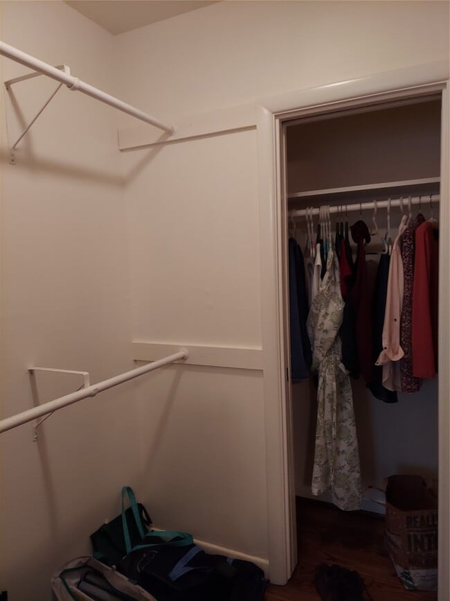 Building Photo - 2821 Eastgrove Ln