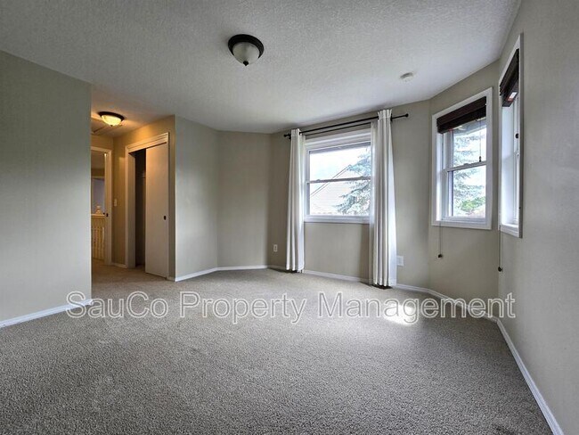 Building Photo - 20365 NW Quail Hollow Dr