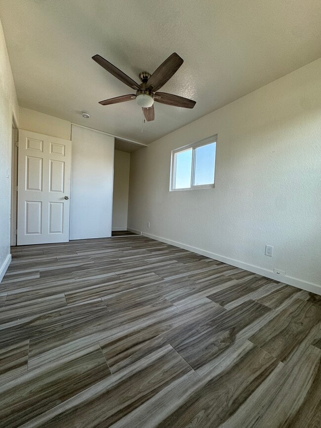 Building Photo - 804 N Geneva St