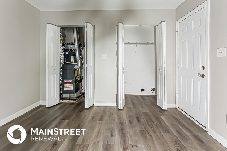 Building Photo - 1850 Adams Ave