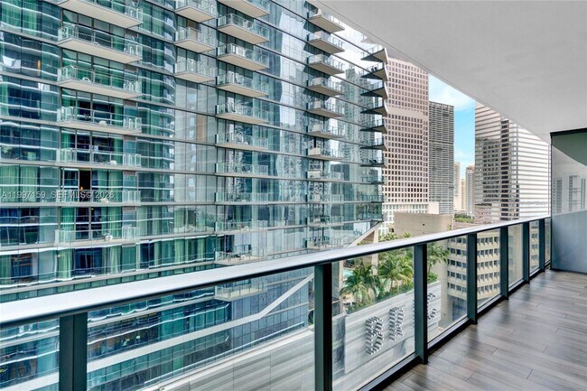 Building Photo - 801 S Miami Ave