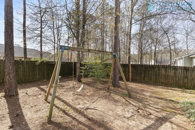 Building Photo - Chapin home