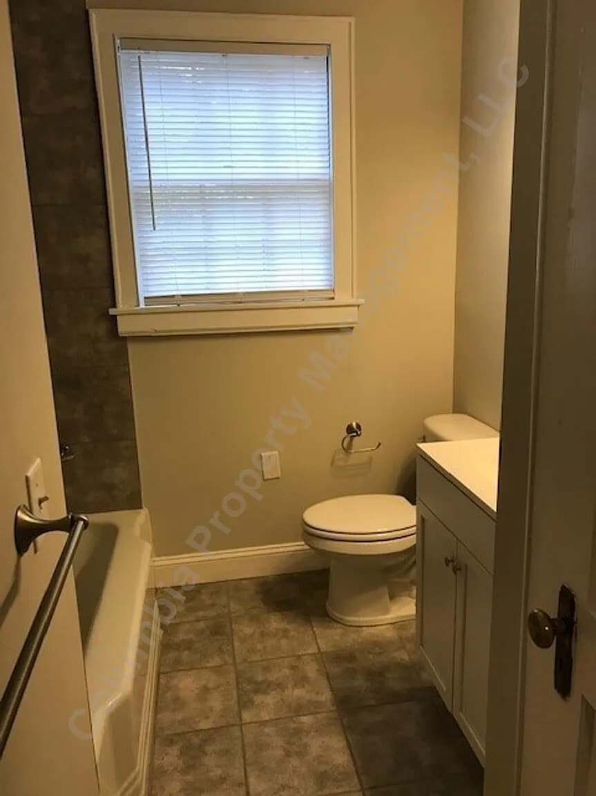 Building Photo - 312 S Woodrow St