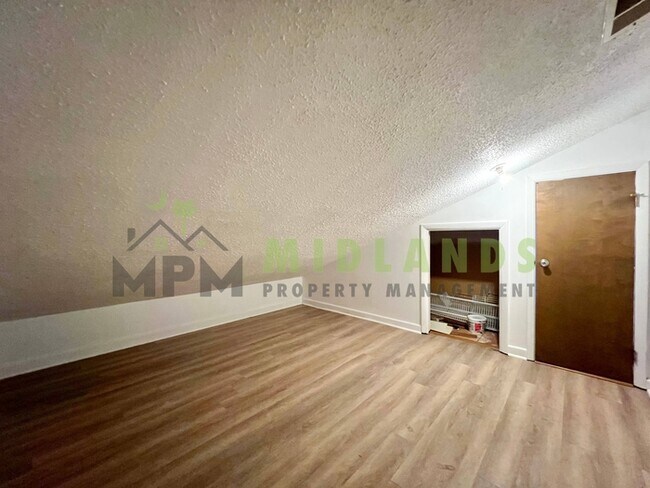 Building Photo - 201 Mariners Row