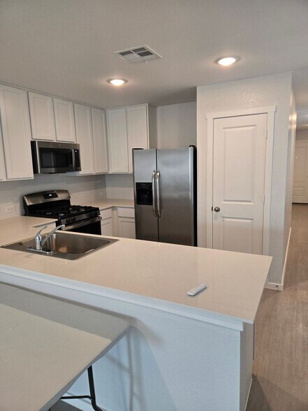 Building Photo - 2754 Jasper Stone