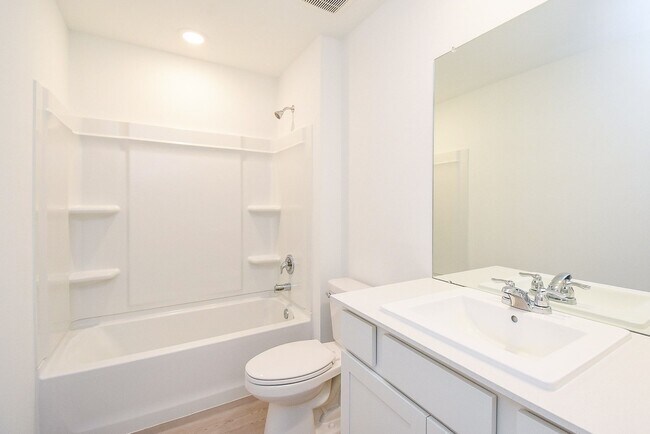Building Photo - 3045 Fantasy Ter Dr