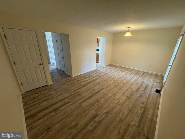 Building Photo - 219 Sherando Cir