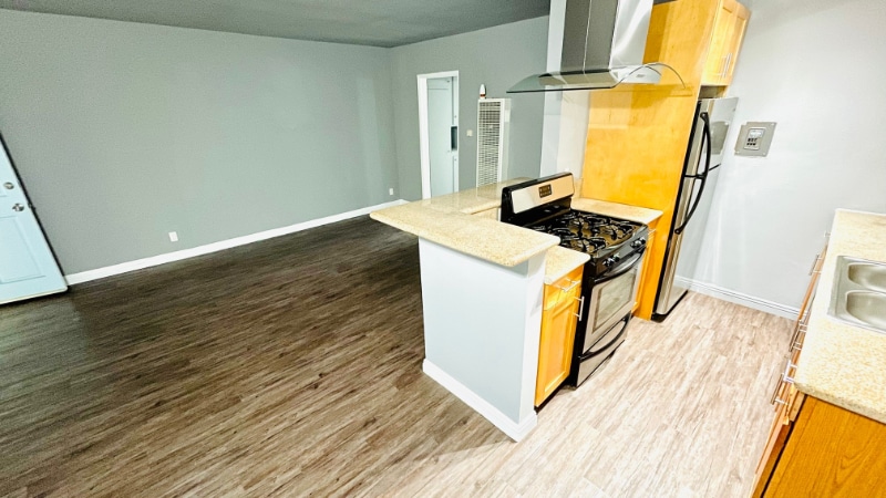 Building Photo - 12811 Caswell Ave