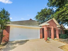 Building Photo - Comfortable Living in Fort Worth – 3 Bed, ...