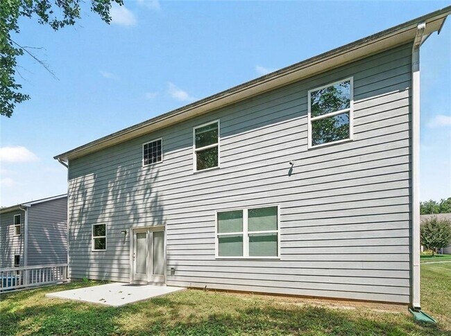 Building Photo - 477 Starbuck Parkway