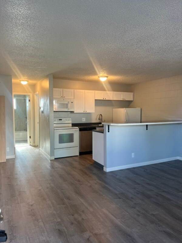 Building Photo - 2229 Collyer St