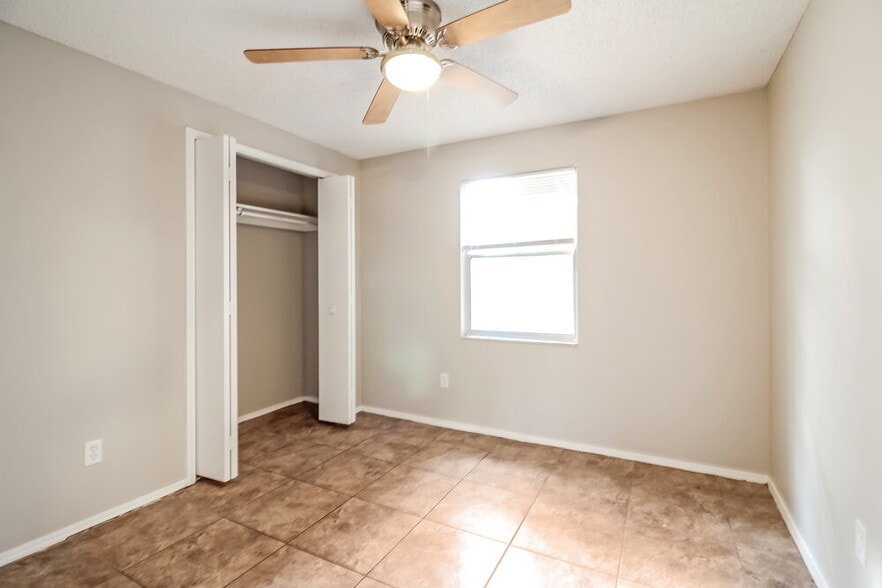 Building Photo - 8244 Yolanda Ct