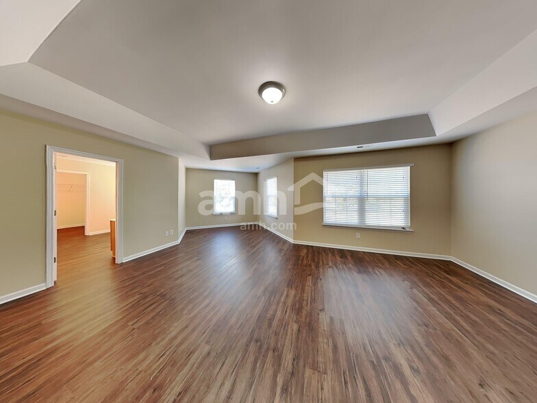 Building Photo - 16109 Long Talon Way