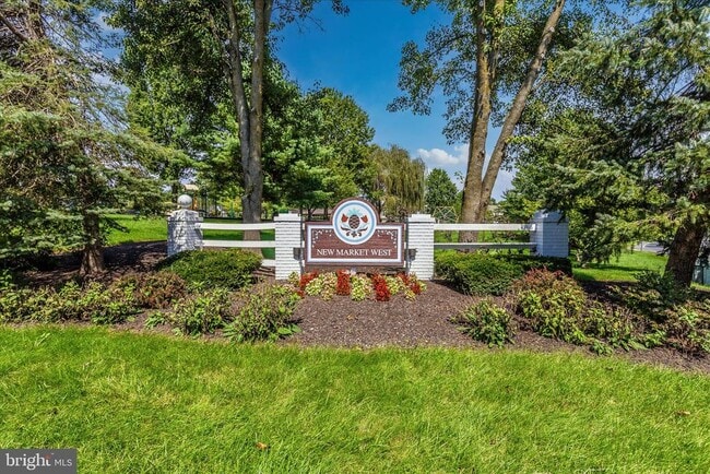 Building Photo - 5621 Queen Anne Ct