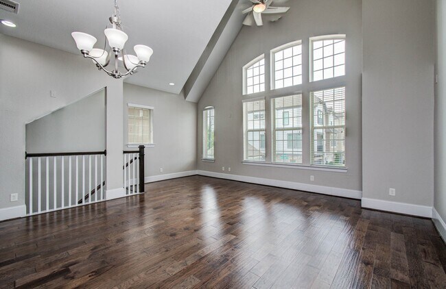Building Photo - 11023 Acorn Falls Dr