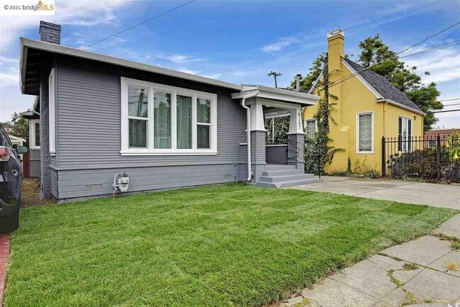 Building Photo - 8207 Iris St
