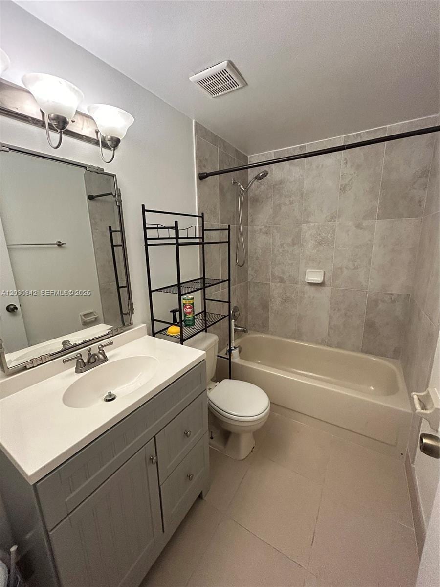 Building Photo - 4401 SW 70th Ter
