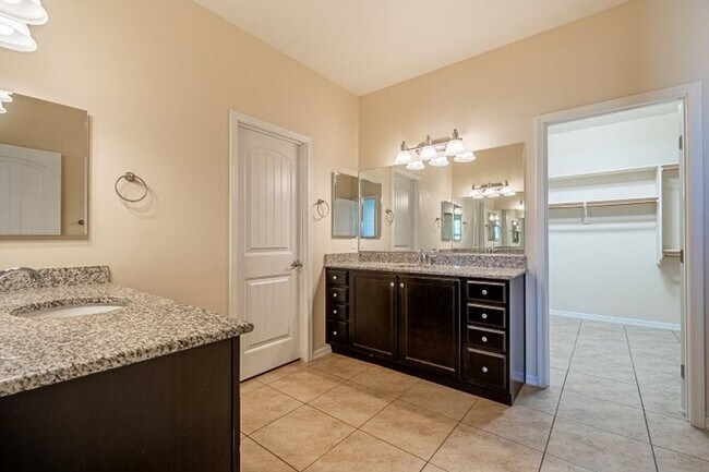 Building Photo - LAS BARRANCAS POOL HOME WITH SOLAR