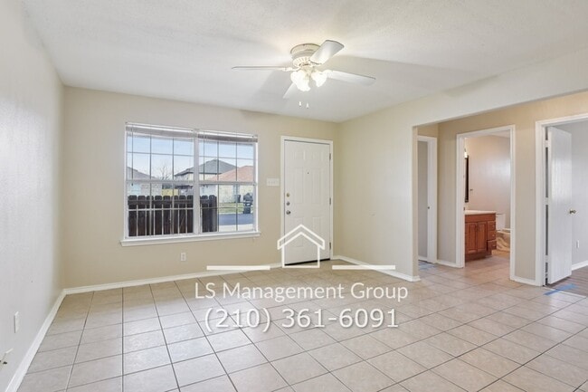 Building Photo - 7636 Oak Chase