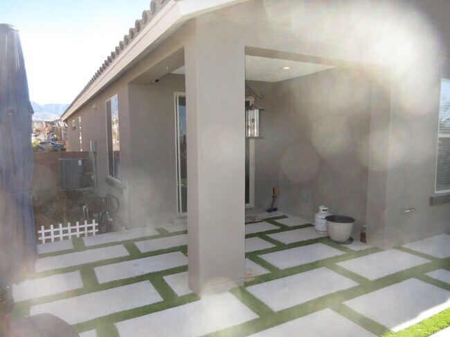 Building Photo - 8715 Sugarite Trail NE