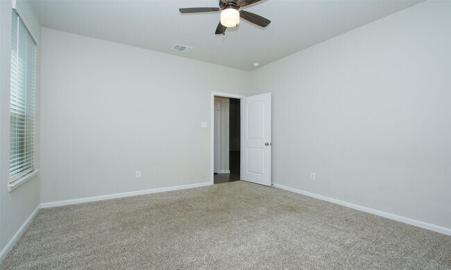 Building Photo - 14120 Sand Ridge Ct