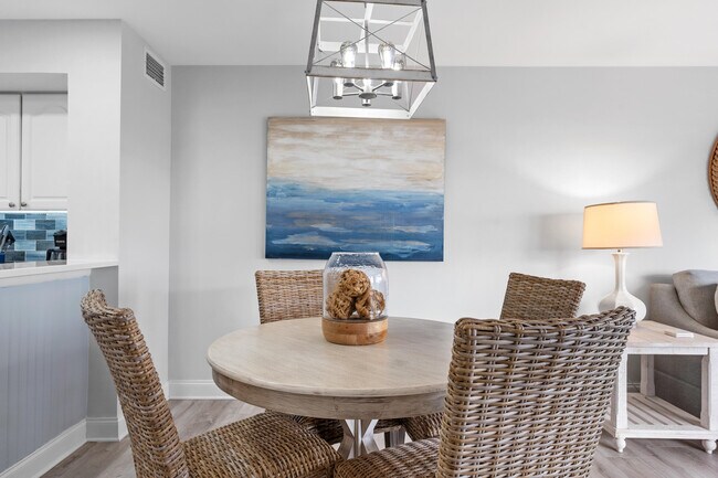 Building Photo - 814 Harbour Point Dr
