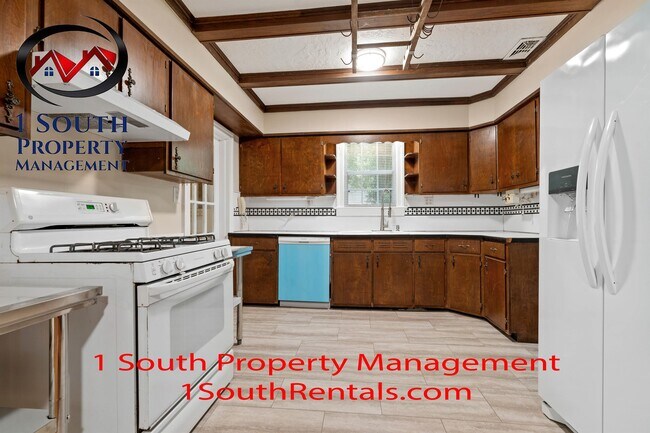 Building Photo - 4726 Princeton Dr