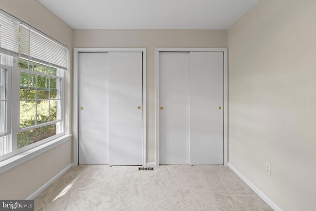 Building Photo - 424 Revere Dr