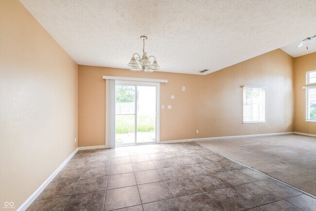 Building Photo - 6602 Largo Ln