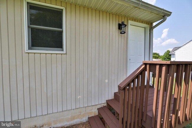 Building Photo - 13929 Green Mountain Dr