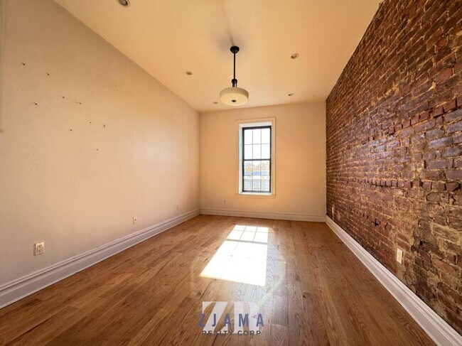 Building Photo - 7 bedroom in BROOKLYN NY 11213
