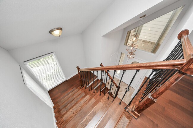Building Photo - 742 Country Pl Dr