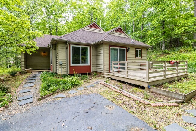 Building Photo - 1476 Gray Stone Court - Millcreek