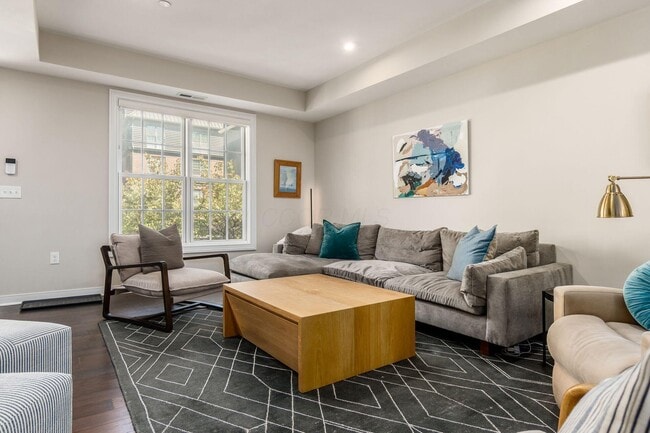 Building Photo - 90 Normandy Ave