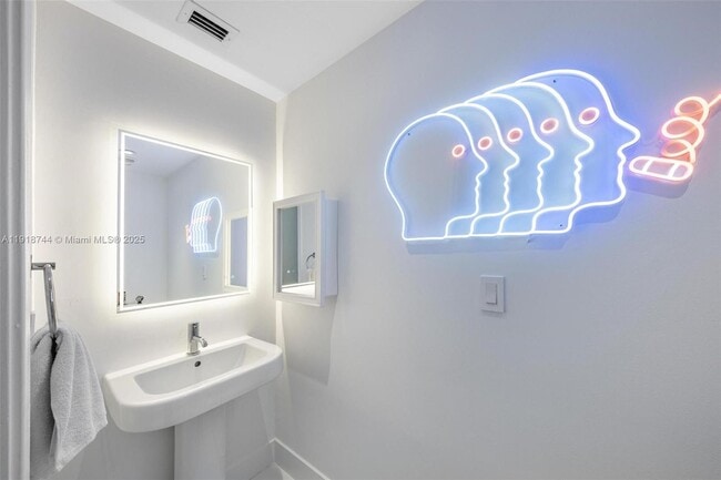 Building Photo - 1040 Biscayne Blvd