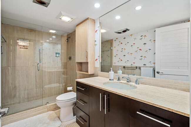 Building Photo - 2066 N Ocean Blvd