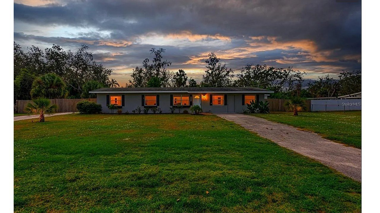 Building Photo - 6412 47th Ave E