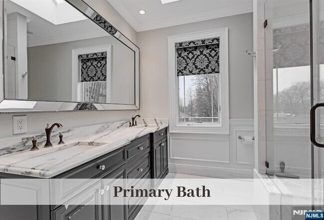 Building Photo - 230 Hillcrest Rd