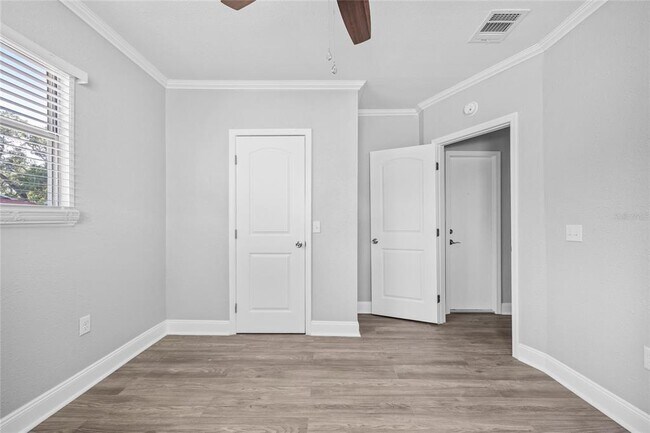 Building Photo - 3205 W San Pedro St