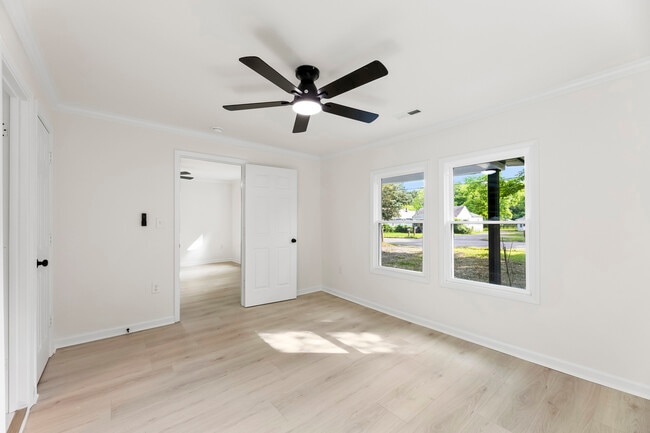 Building Photo - 1155 Cedar Grove Ln